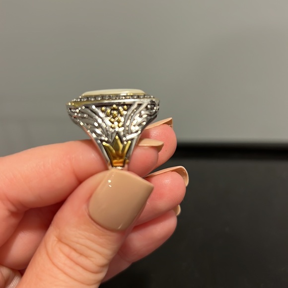 Statement Ring - Picture 3 of 3